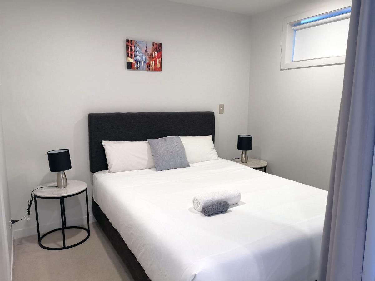 Modern 2 Bedroom Apartment 1 Minute To Skytower 奥克兰 外观 照片
